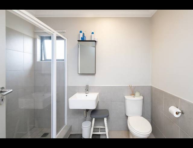 2 BEDROOM APARTMENT FOR SALE IN CLUBVIEW